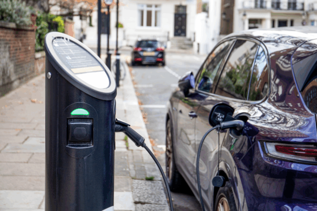 Carros esportivos elétricos: velocidade e sustentabilidade no mesmo volante Carros esportivos elétricos: velocidade e sustentabilidade no mesmo volante