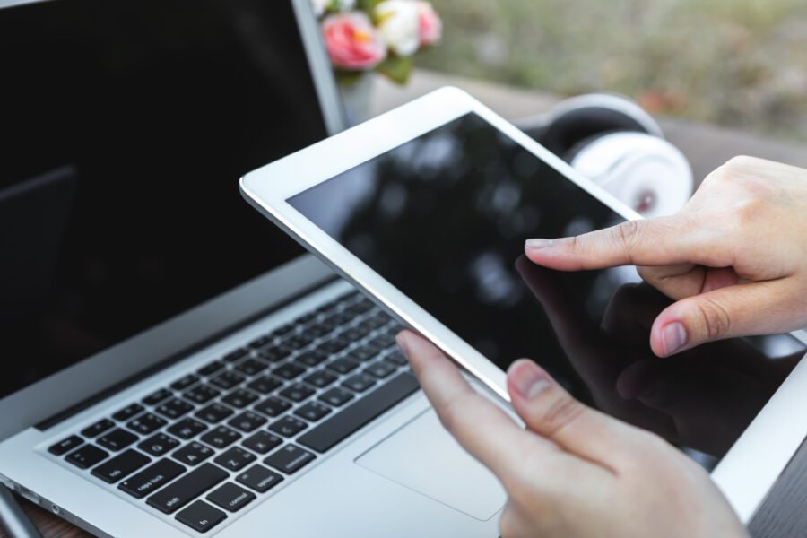 Como escolher um tablet ou um notebook bom e barato para estudar e trabalhar em casa